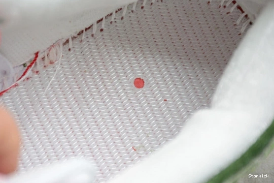 low"strawberry SB CW7093-601 cough" Dunk Nike 0108